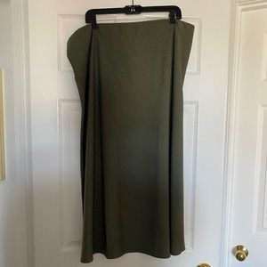 Rare PLUS!! LOFT Plus Flowy Midi Skirt